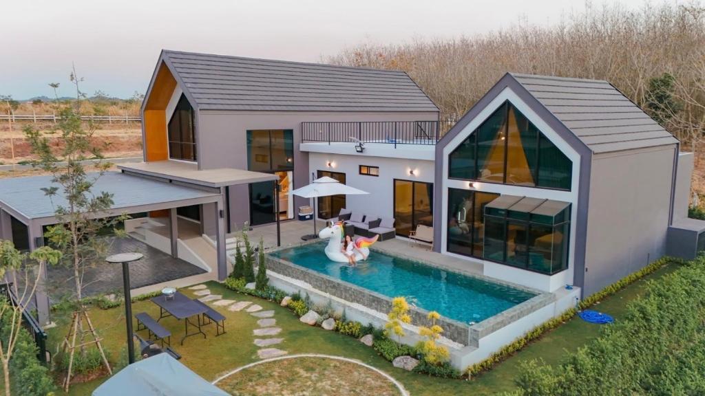 WildWildWest Pool Villa Khaoyai