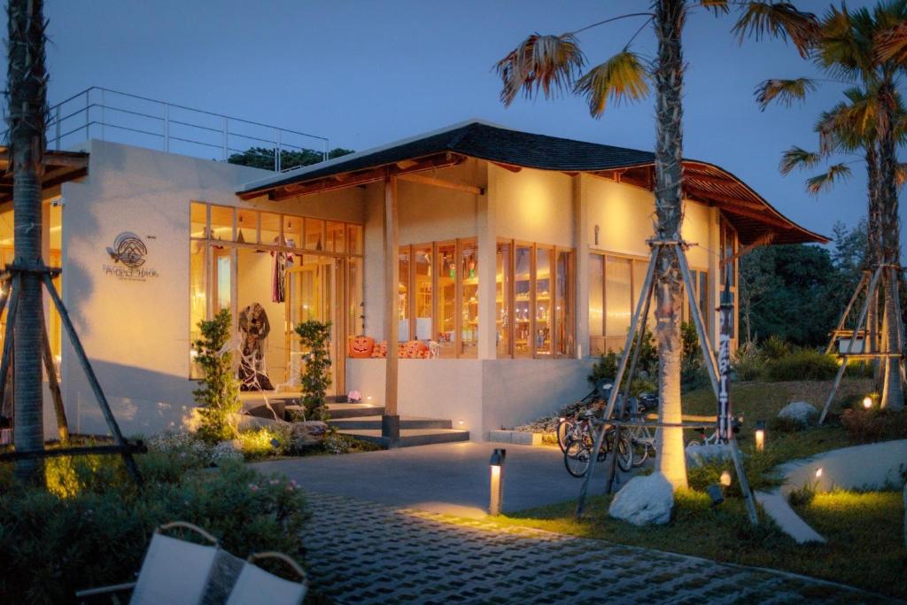 ThamMaChatPhan FARM (รีสอร์ท) - Deluxe Queen Room