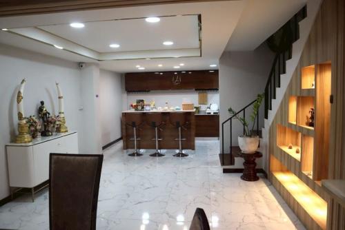 0220s12000o6v1830dddb_z_1280_720_r5